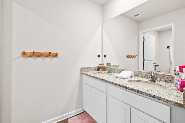 604 WEEKS CT, Berryville, VA 22611