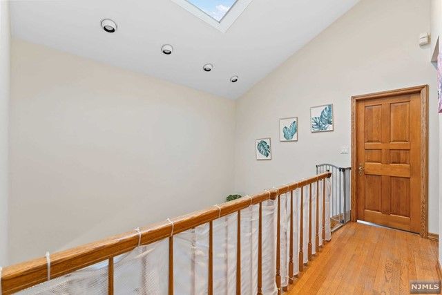 178 Central Lane, Secaucus, NJ 07094