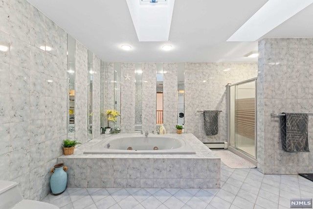 178 Central Lane, Secaucus, NJ 07094