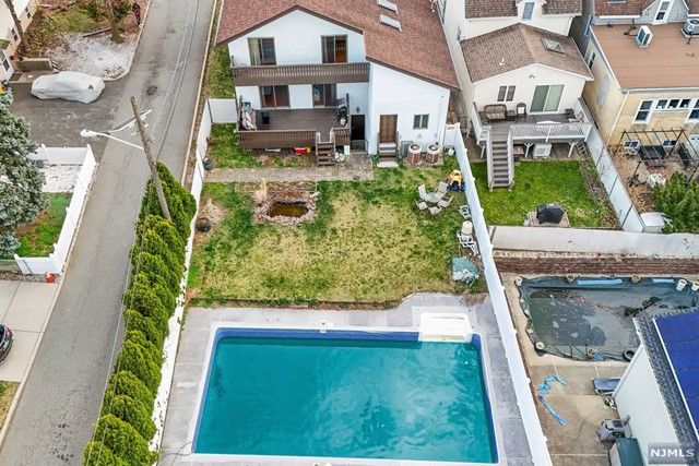 178 Central Lane, Secaucus, NJ 07094