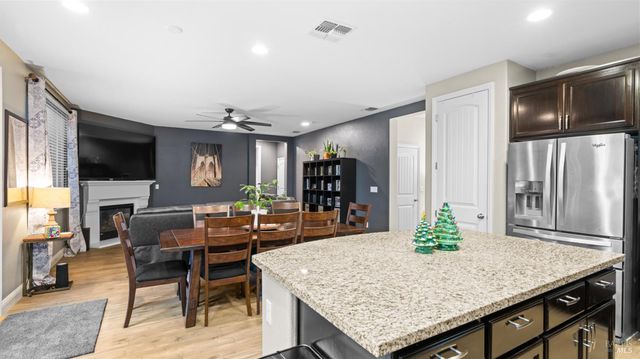 931 Noble Rd, Vacaville, CA 95688