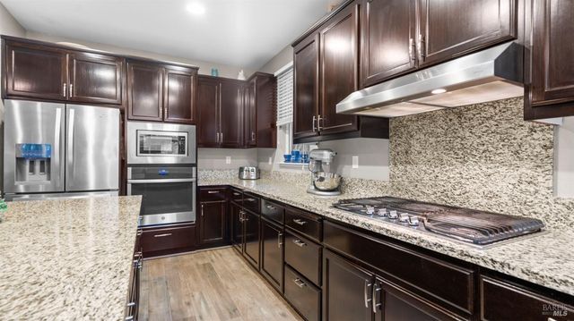 931 Noble Rd, Vacaville, CA 95688