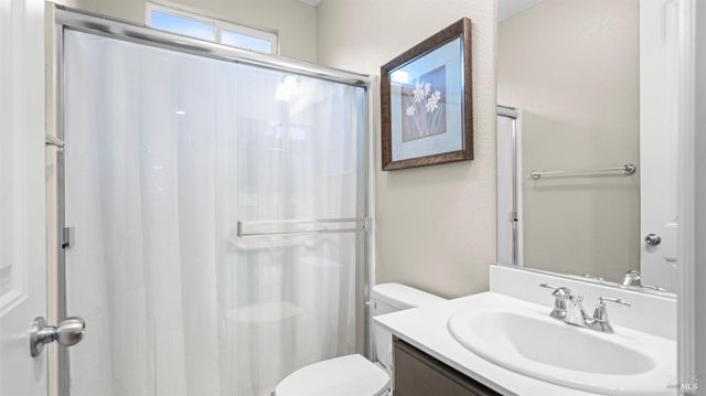 931 Noble Rd, Vacaville, CA 95688