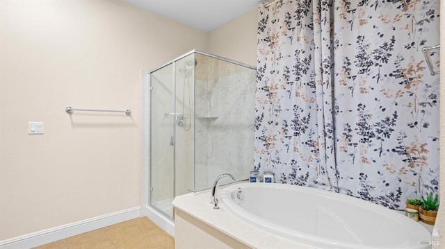 931 Noble Rd, Vacaville, CA 95688