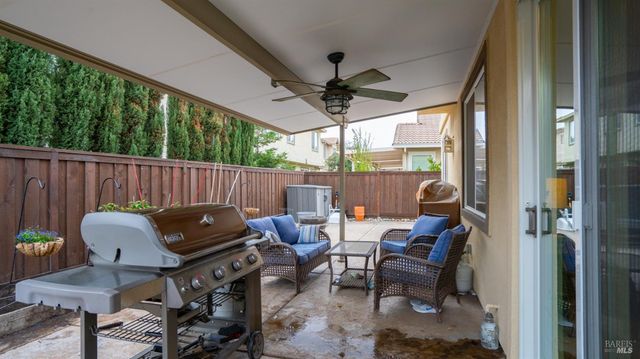 931 Noble Rd, Vacaville, CA 95688