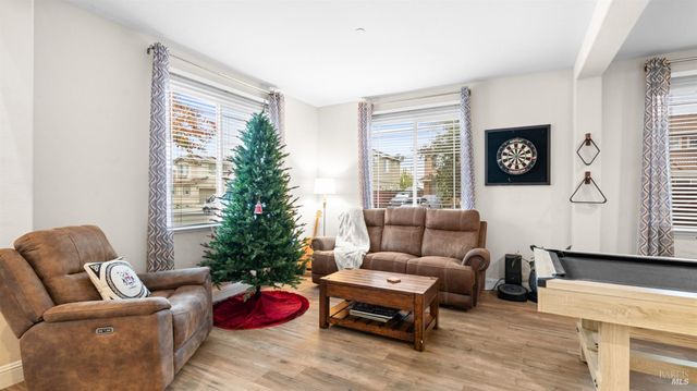 931 Noble Rd, Vacaville, CA 95688