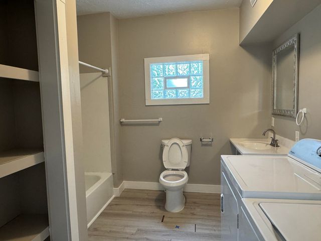 828 Isabella Court Se, City Of Grand Rapids, MI 49507