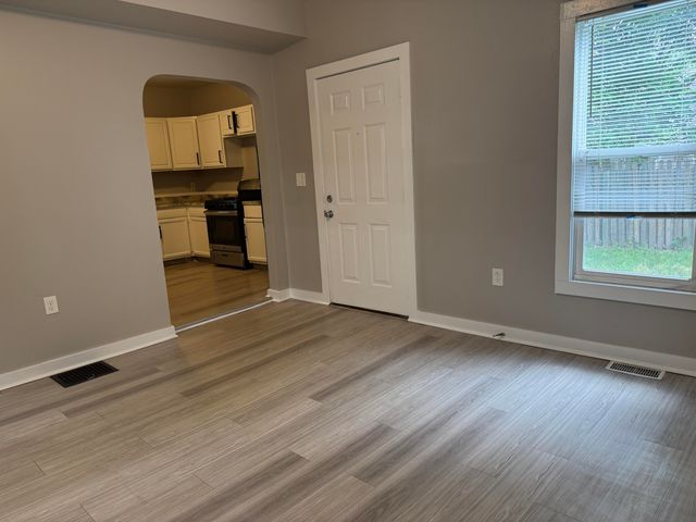 828 Isabella Court Se, City Of Grand Rapids, MI 49507