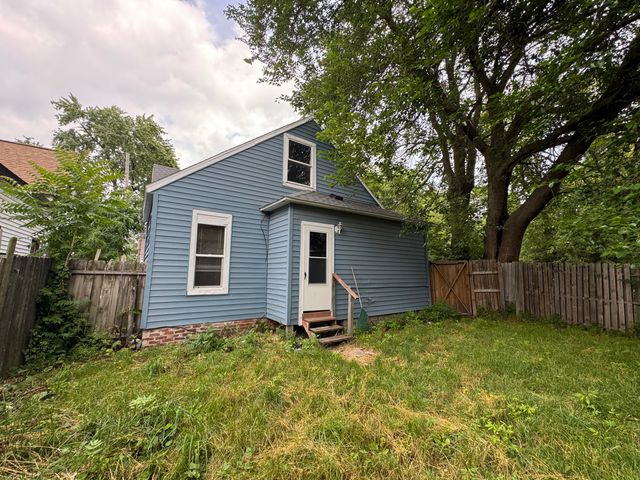 828 Isabella Court Se, City Of Grand Rapids, MI 49507