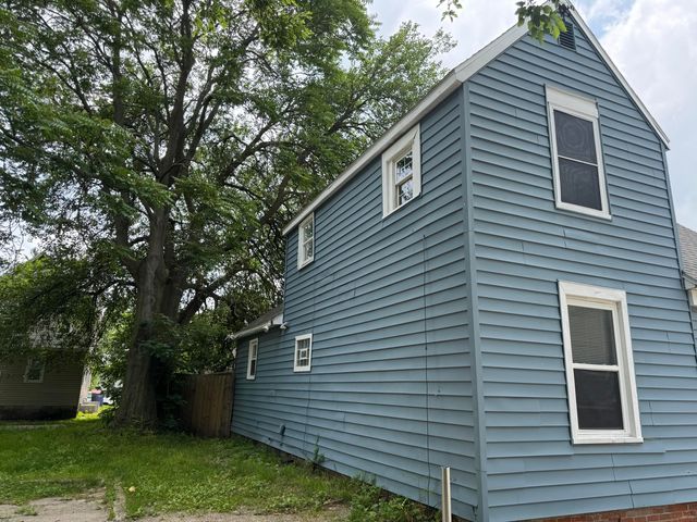 828 Isabella Court Se, City Of Grand Rapids, MI 49507