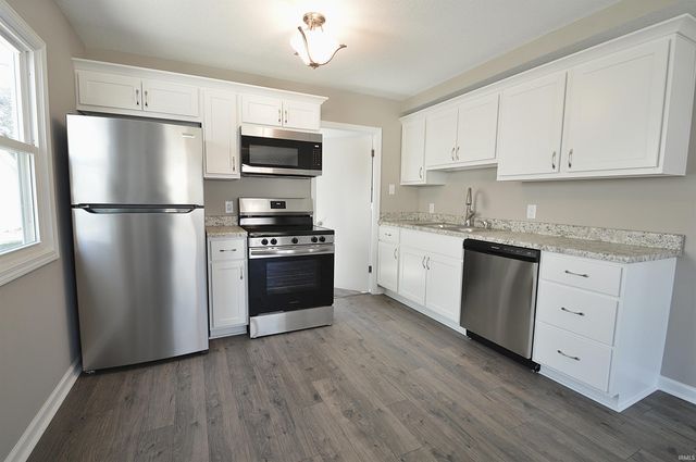 1304 Clara Avenue, Fort Wayne, IN 46805