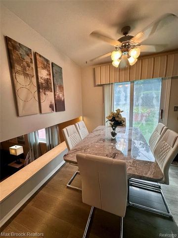 6942 Leslee Crest Drive, West Bloomfield, MI 48322