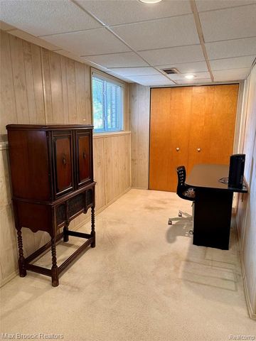 6942 Leslee Crest Drive, West Bloomfield, MI 48322