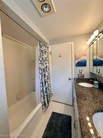 6942 Leslee Crest Drive, West Bloomfield, MI 48322