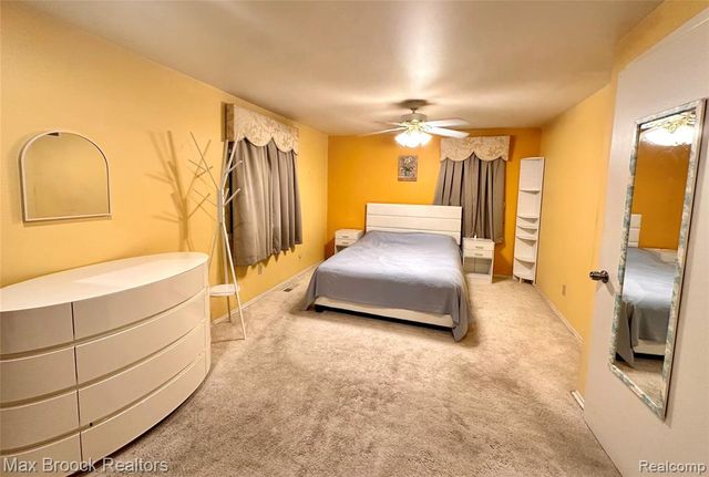 6942 Leslee Crest Drive, West Bloomfield, MI 48322