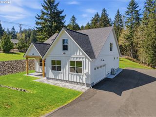 117 RED HAWK Dr, Castle Rock, WA 98611
