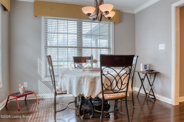 7220 Oakburn Dr, Louisville, KY 40258