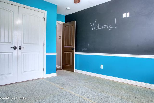 7220 Oakburn Dr, Louisville, KY 40258