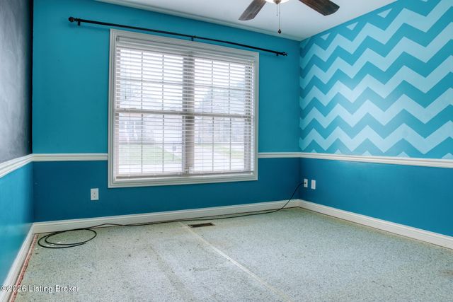 7220 Oakburn Dr, Louisville, KY 40258