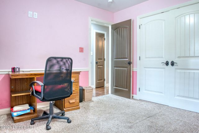 7220 Oakburn Dr, Louisville, KY 40258