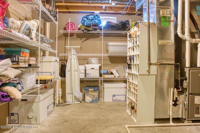 7220 Oakburn Dr, Louisville, KY 40258