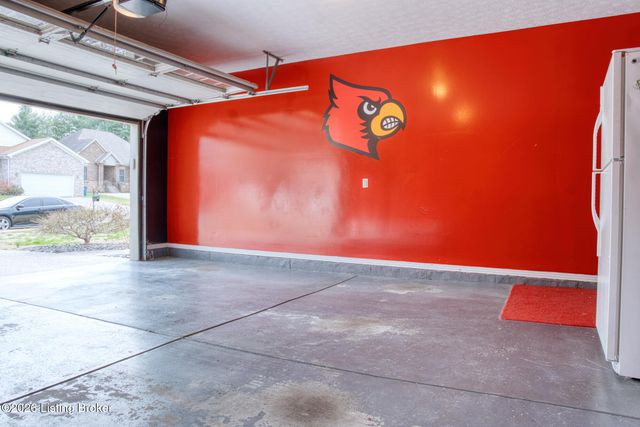 7220 Oakburn Dr, Louisville, KY 40258