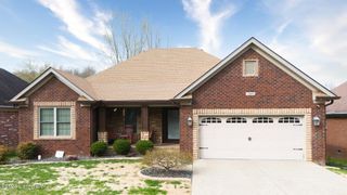 7220 Oakburn Dr, Louisville, KY 40258