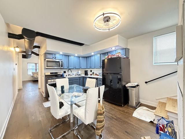 1933 W GRAND Avenue HOUSE, Chicago, IL 60622