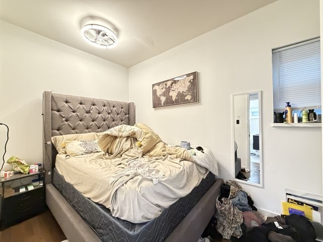 1933 W GRAND Avenue HOUSE, Chicago, IL 60622