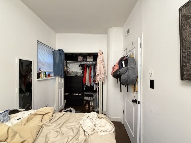1933 W GRAND Avenue HOUSE, Chicago, IL 60622