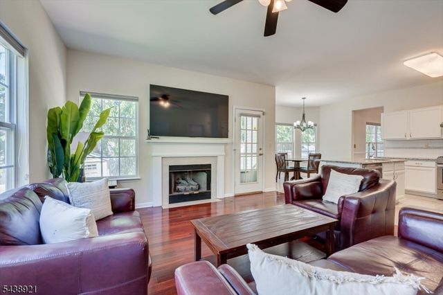 49 Wexford Way, Bridgewater Twp., NJ 08807