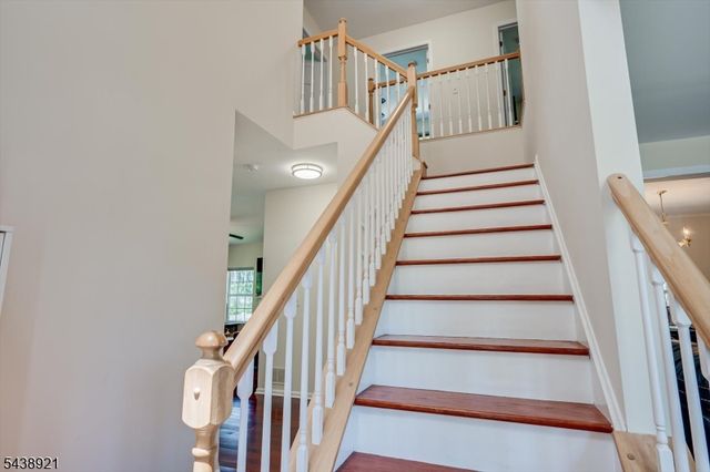 49 Wexford Way, Bridgewater Twp., NJ 08807