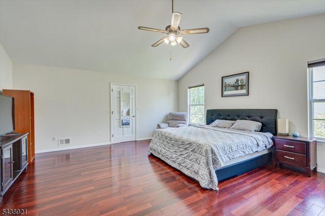 49 Wexford Way, Bridgewater Twp., NJ 08807