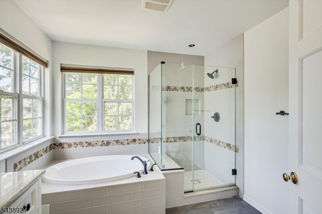49 Wexford Way, Bridgewater Twp., NJ 08807