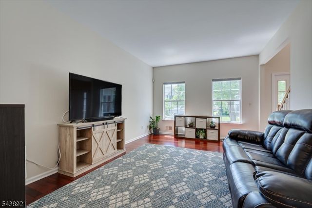 49 Wexford Way, Bridgewater Twp., NJ 08807