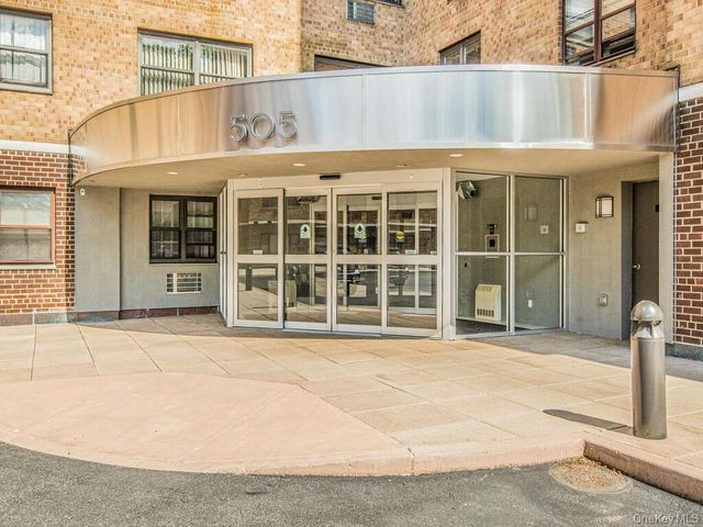505 Central Avenue 305, White Plains, NY 10606