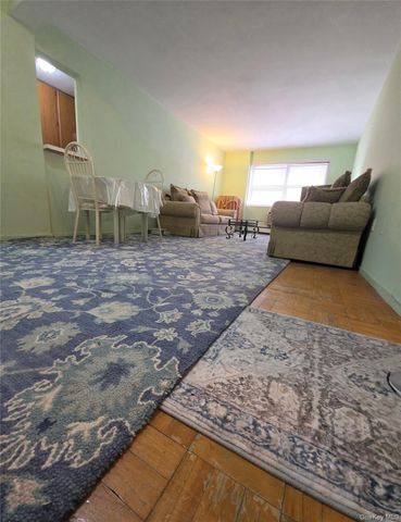 505 Central Avenue 305, White Plains, NY 10606