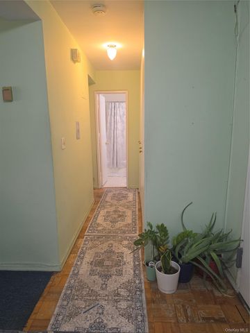 505 Central Avenue 305, White Plains, NY 10606