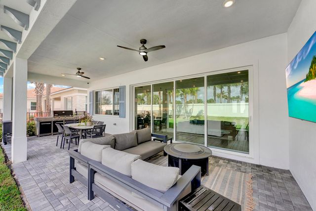 12104 Waterstone Circle, Palm Beach Gardens, FL 33412