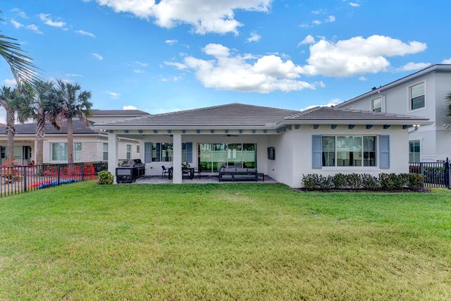 12104 Waterstone Circle, Palm Beach Gardens, FL 33412