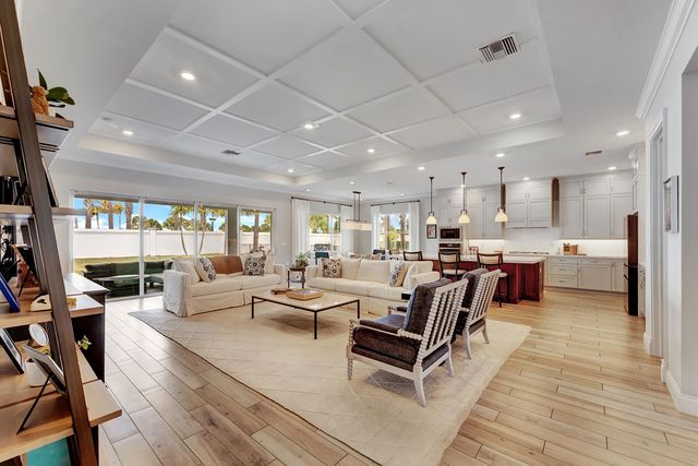 12104 Waterstone Circle, Palm Beach Gardens, FL 33412