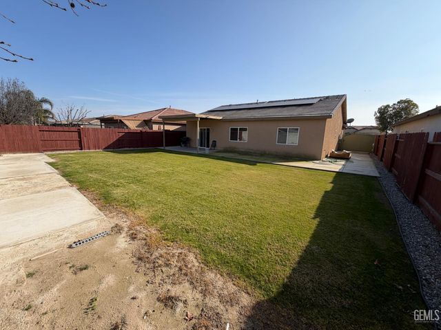 2306 Cobern Street, Bakersfield, CA 93313
