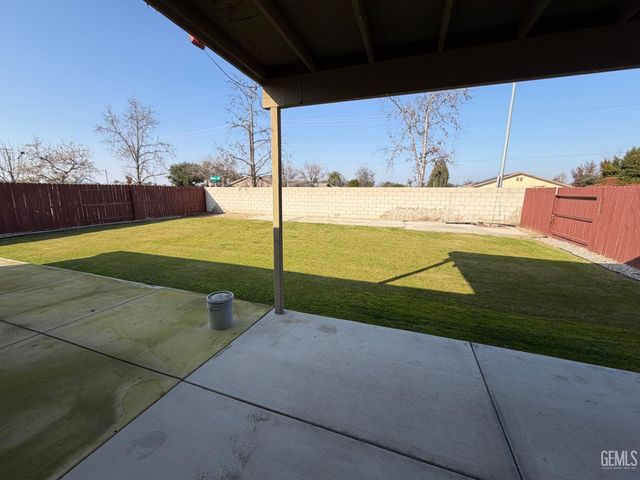 2306 Cobern Street, Bakersfield, CA 93313
