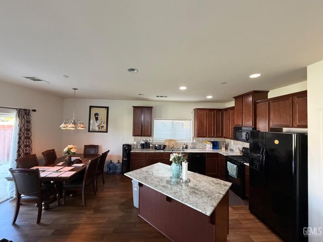 2306 Cobern Street, Bakersfield, CA 93313