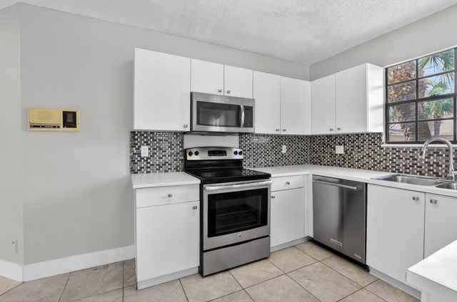 6769 Montego Bay Boulevard F, Boca Raton, FL 33433