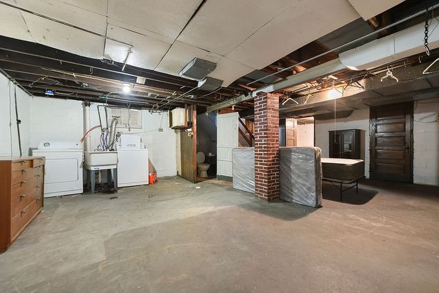 825 Pine Street, Ambridge, PA 15003