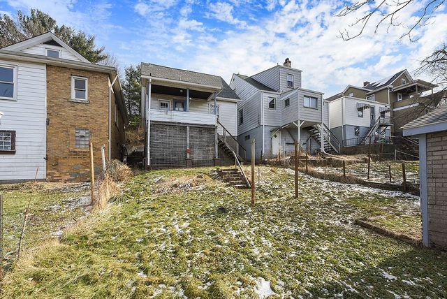 825 Pine Street, Ambridge, PA 15003