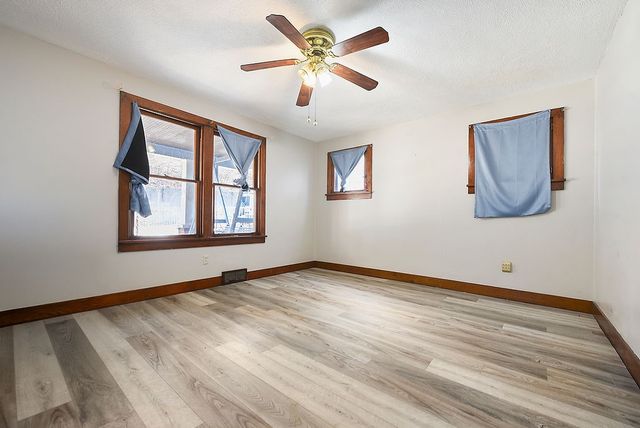 825 Pine Street, Ambridge, PA 15003