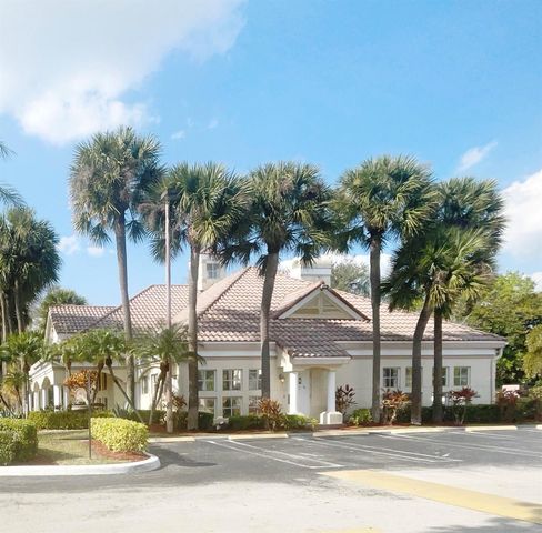 815 W Boynton Beach Boulevard 4-102, Boynton Beach, FL 33426