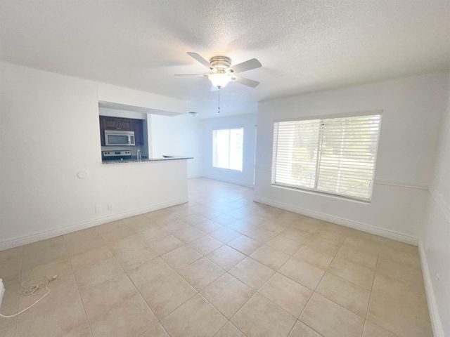 815 W Boynton Beach Boulevard 4-102, Boynton Beach, FL 33426